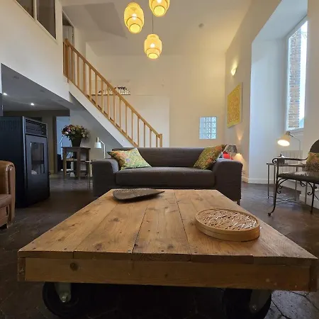 Ancien Palais De Justice Et Jardin * Вернёй-сюр-Авр