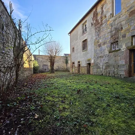 Ancien Palais De Justice Et Jardin Апартаменты *