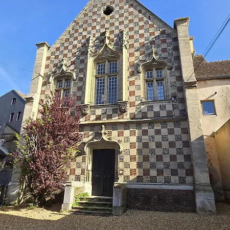 Monument Historique Renove Avec Gout Et Jardin شقة فيرنوي ديفري ديتون