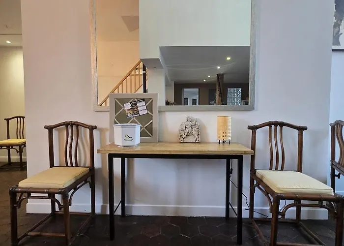 Monument Historique Renove Avec Gout Et Jardin *