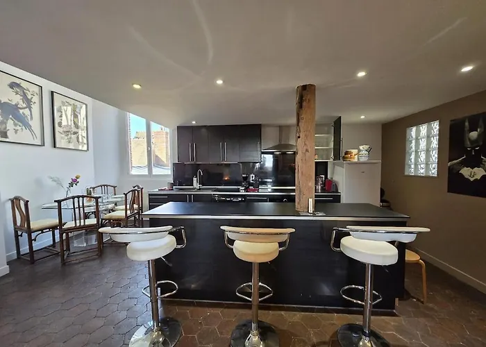 Monument Historique Renove Avec Gout Et Jardin Apartment *